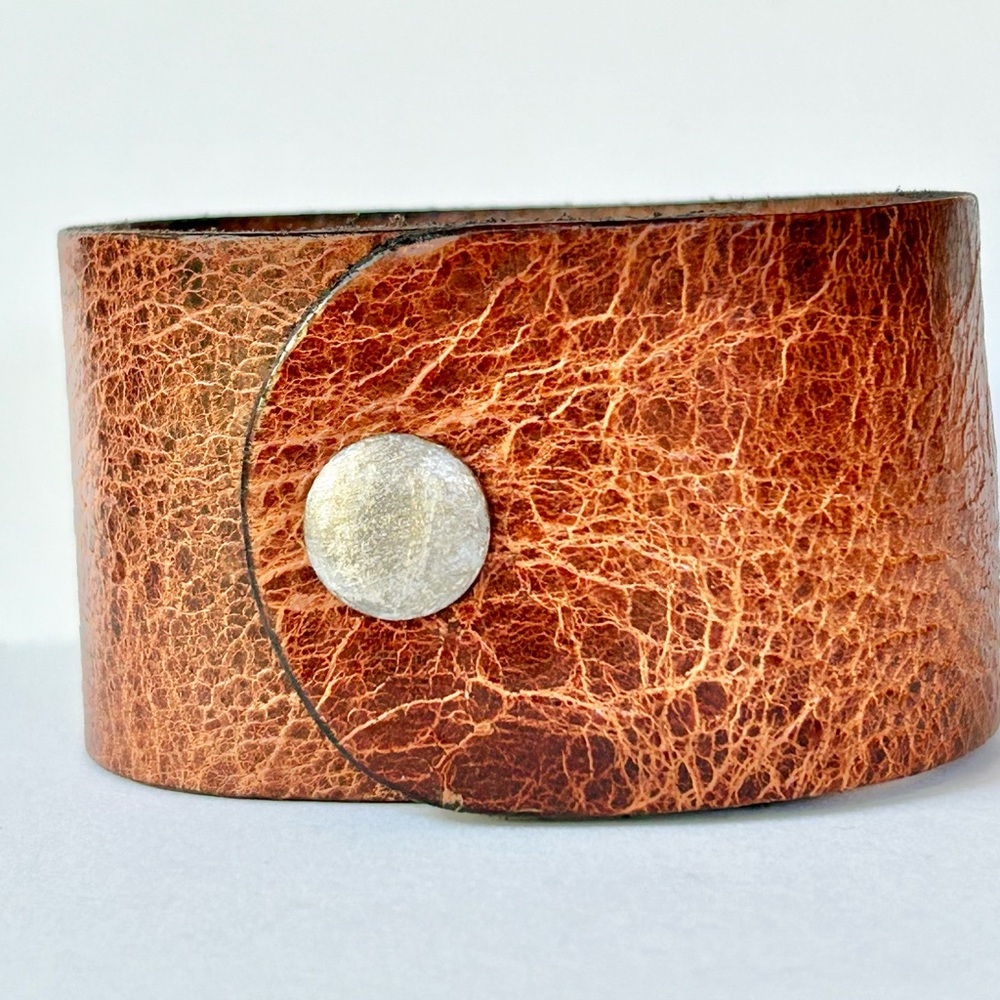 ***SOLD*** Handcrafted Bronze Swallow Leather Cuff Bracelet - Picture 4 of 4